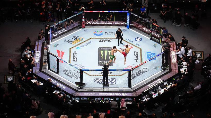 Shot of octagon at a ufc fight night