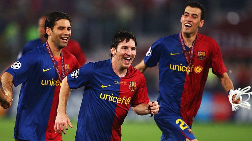 Barcelona players celebrate after winning the 2009 Champions League final 
