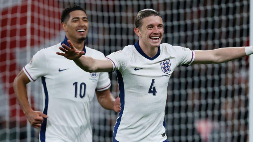 Conor Gallagher (right) with Jude Bellingham (left)