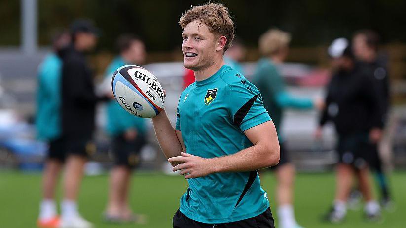 Fin Smith in training with Northampton