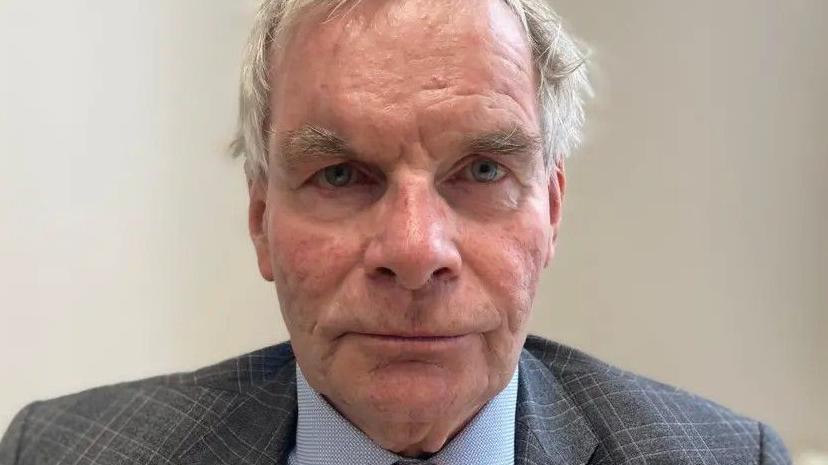 Head and shoulders shot of Martin Hill