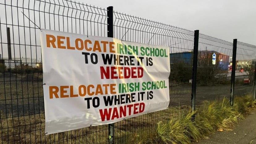 Soidhne a' cur an aghaidh na sgoile