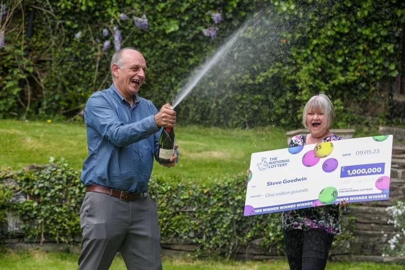 Lottery winner Steve Goodwin and Heidi Hammond