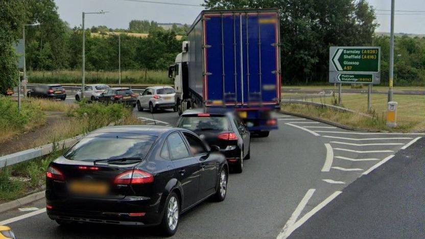 Traffic on A57 at Mottram-in-Longdendale