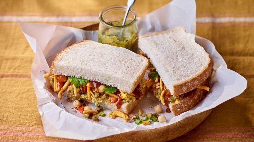 Chickpea chaatwich