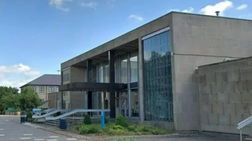 Kirklees Magistrates' Court exterior