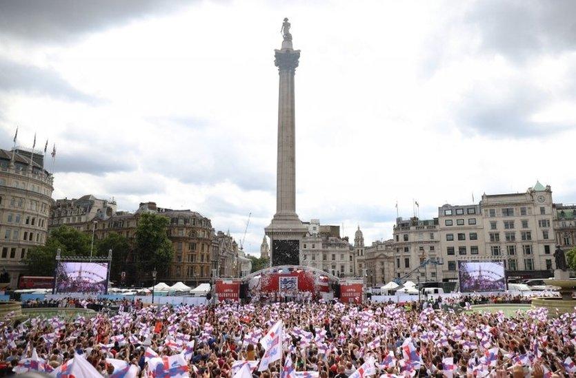 General view of the England players and staff on stage during the celebrations.