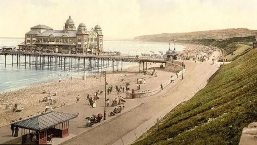 Pier Bae Colwyn