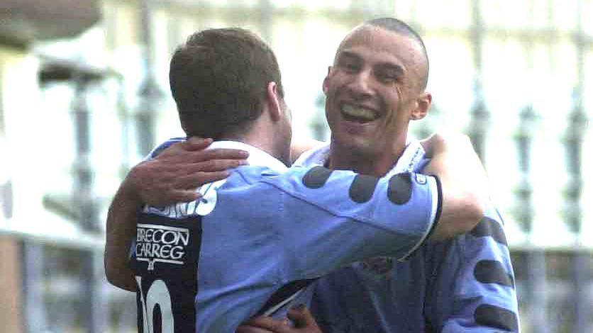 Iestyn Harris celebrates with Anthony Sullivan in a game for Cardiff 