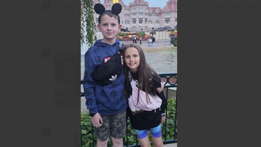 Sophie is a bràthair aig Disneyland