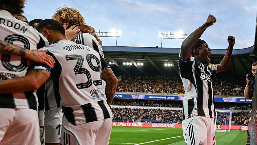 Anthony Elanga celebrates after Newcastle United's opening goal against Union Saint-Gilloise at Lotto Park on 1 October, 2025