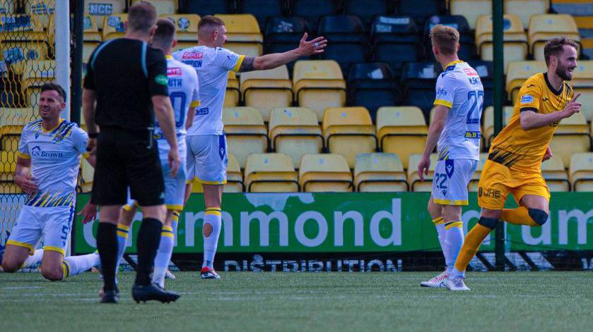 Livingston's Andrew Shinnie (right) celebrates against St Johnstone