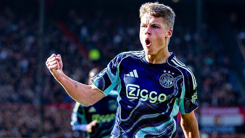 Sean Steur celebrates scoring for Ajax against Feyenoord in March 2026