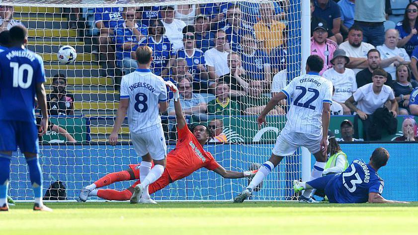 Jannik Vestergaard equalises for Leicester against Sheffield Wednesday