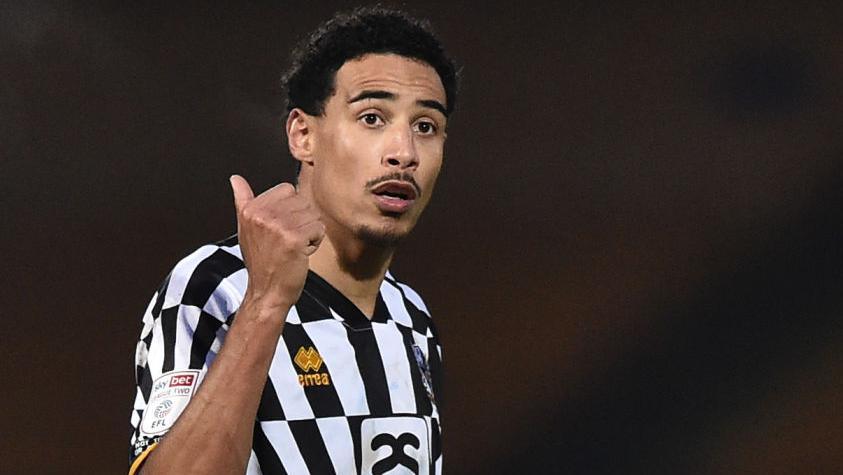 Kurtis Guthrie in action for Port Vale