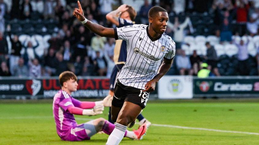 St Mirren's Malik Dijksteel celebrates scoring to make it 4-3 against East Kilbride