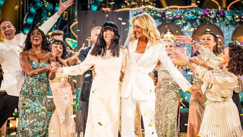 Strictly Come Dancing: Tess Daly and Claudia Winkleman say farewell on Christmas special - BBC News