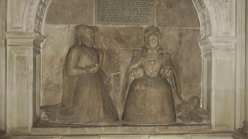 cerflun carreg o Blanche ac Elizabeth I