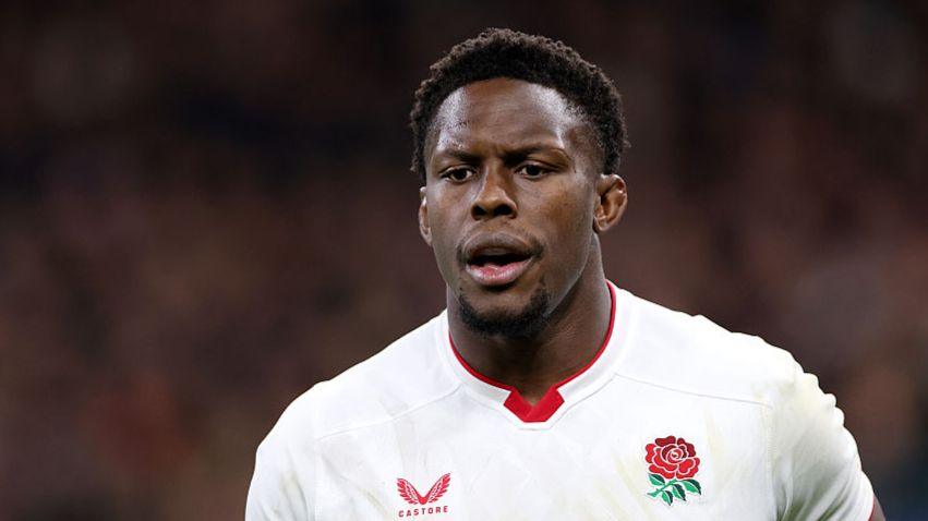 Maro Itoje playing for England