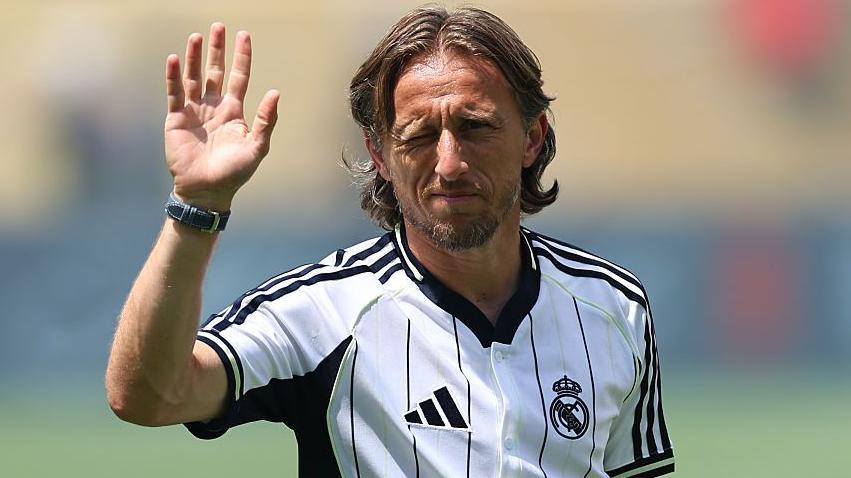 Luka Modric astatine Real Madrid training 
