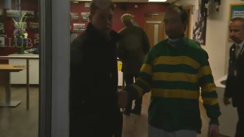 Declan Queally and Nico de Boinville shaking hands