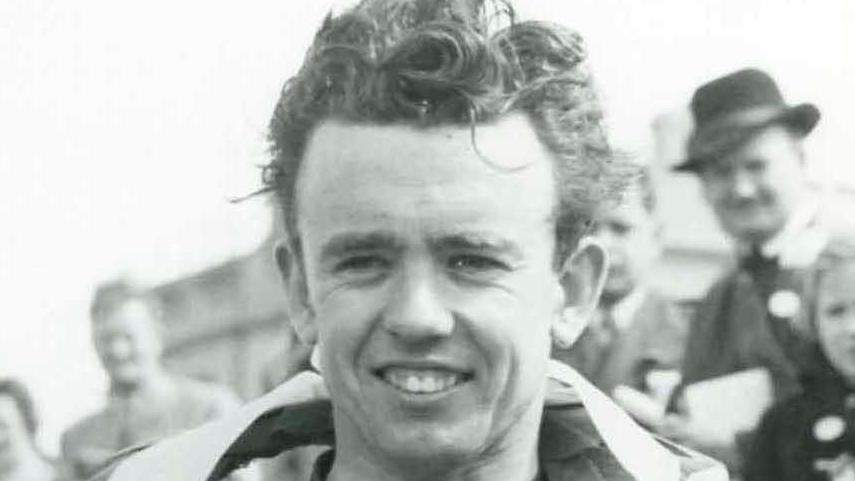 Tommy Robb: IOM TT and Ulster Grand Prix winner passes away aged 90 ...