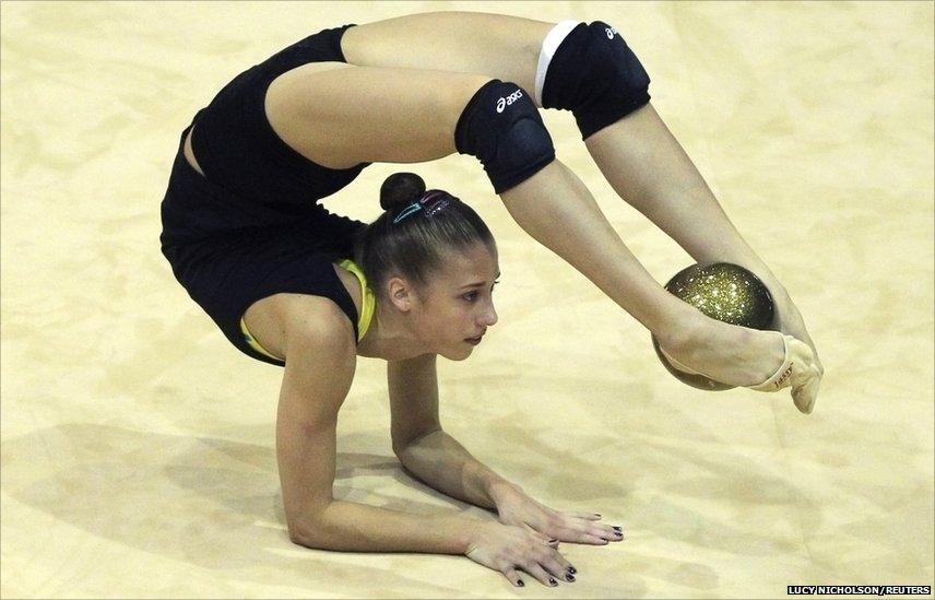 Shelby Kisiel of the US practices rhythmic gymnastics ahead of the XVI Pan American Games in Guadalajara, 13 October 2011
