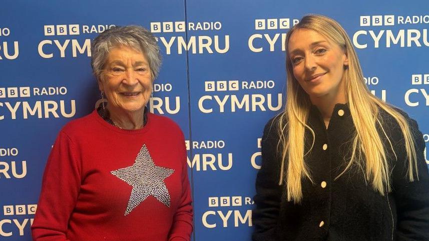 Beti George a Lauren Salter