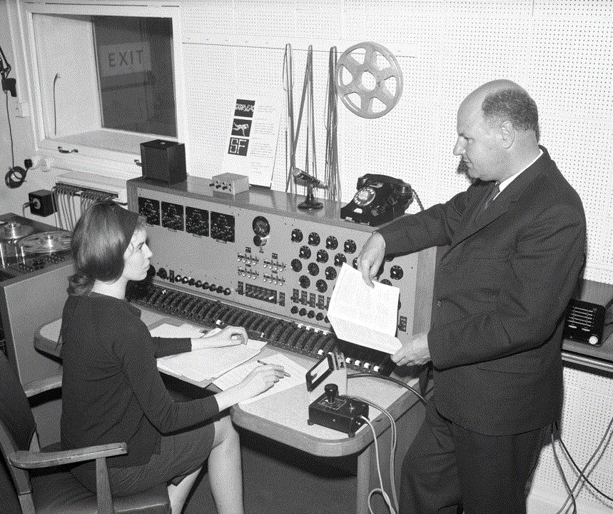 Delia Derbyshire and Desmond Briscoe