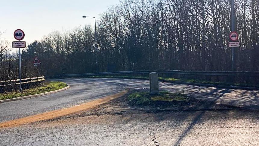 A photo of new signs showing lorry restrictions outside Ivinghoe