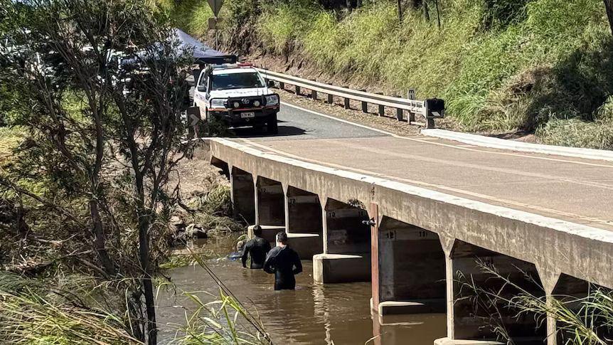 Bodies of two Chinese backpackers found in Australian floodwaters - BBC News