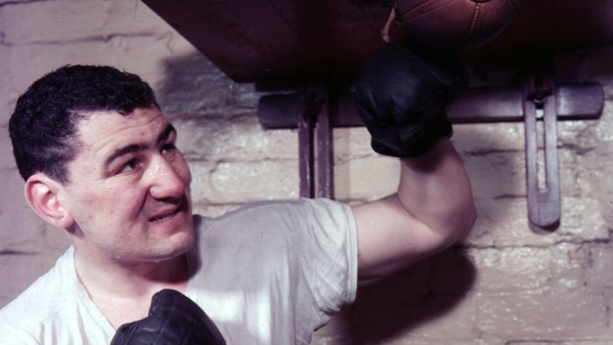 Joe Erskine at the boxing gym in 1956