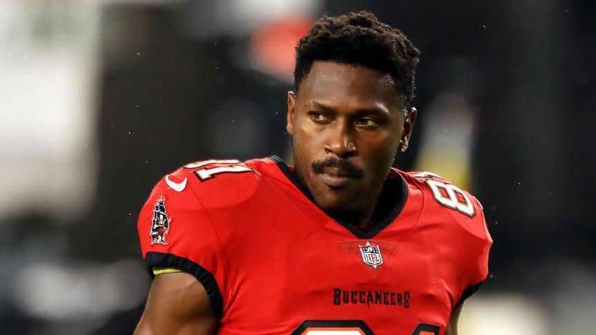 Antonio Brown looks on before playing for the Tampa Bay Buccaneers against the New Orleans Saints in 2020