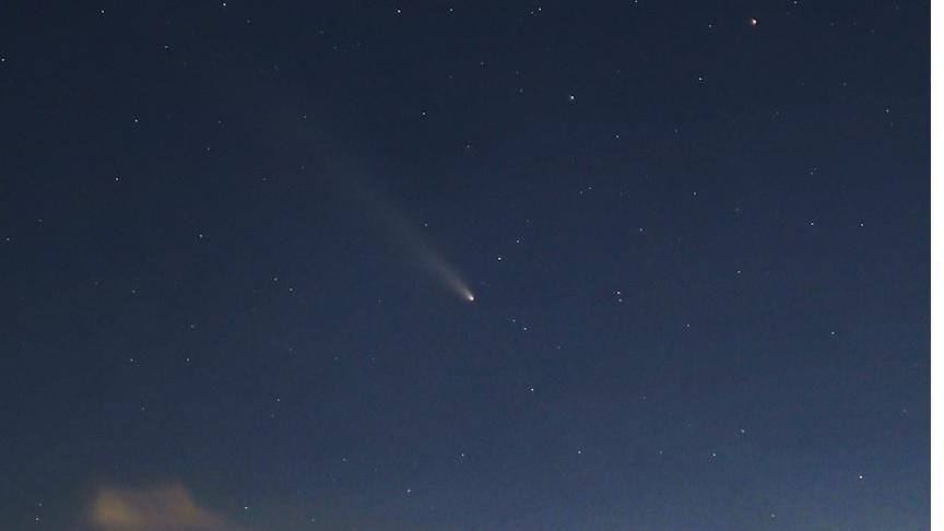 Comet in the night sky in Nottinghamshire