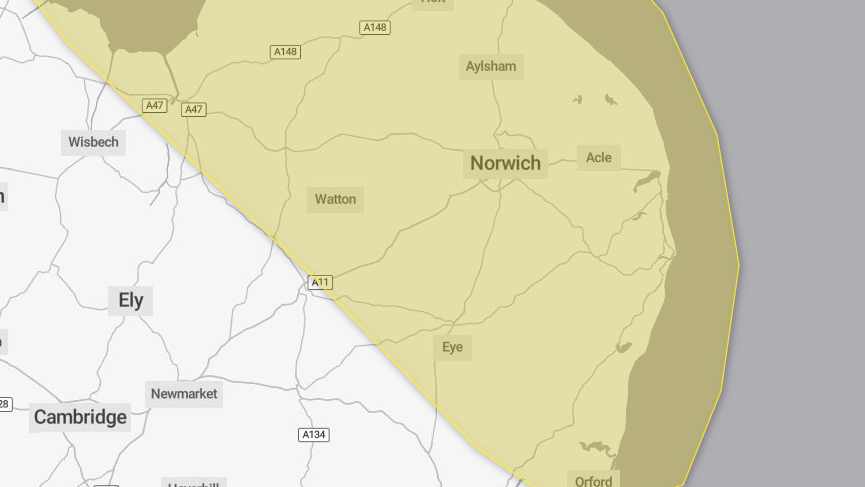 A map of Suffolk and Norfolk with a yellow patch over parts detailing the weather warning. 