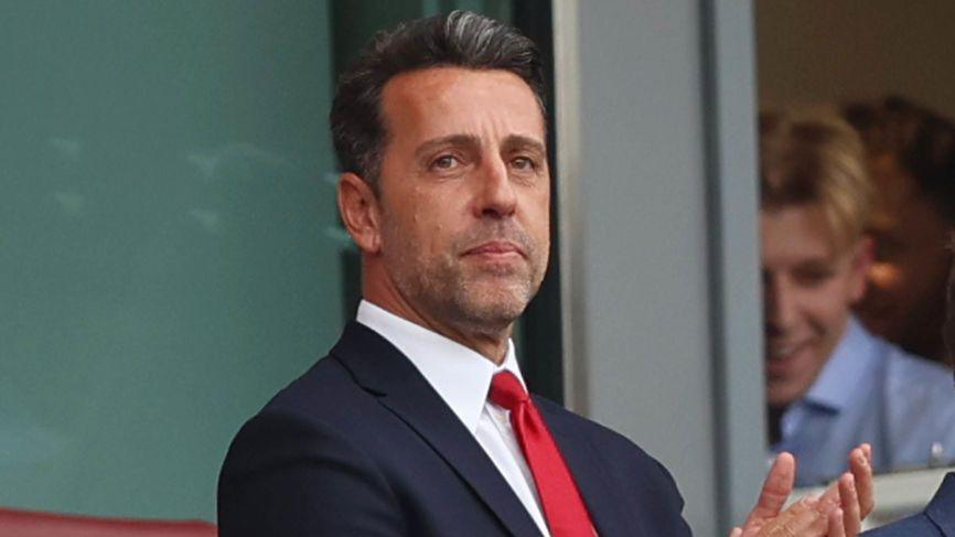 Edu looks on from Arsenal box