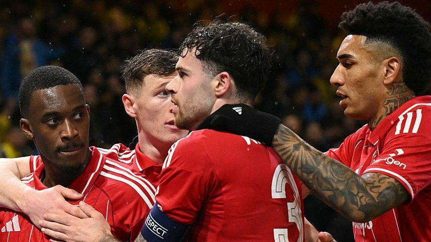 Nottingham Forest players celebrate