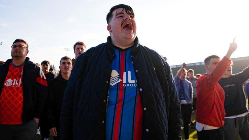 ICTFC fans