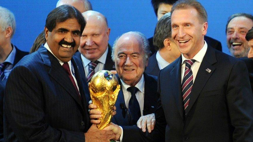 Qatar's Sheikh Hamad bin Khalifa Al-Thani (left), Fifa president Sepp Blatter (centre) and Russia Deputy Prime Minister Igor Shuvalov