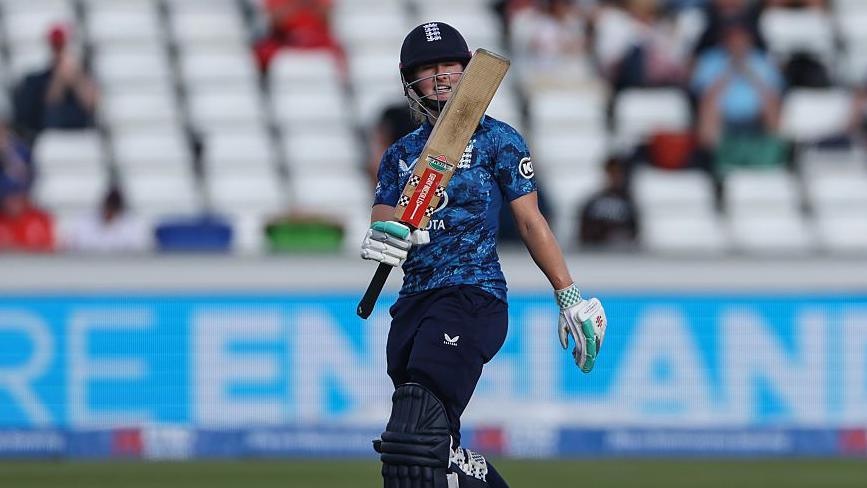 England batter Emma Lamb