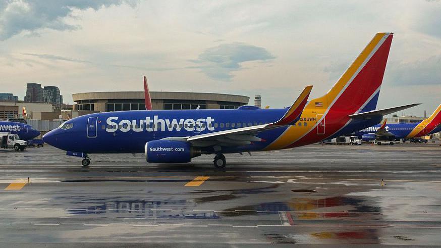 A SouthWest aircraft