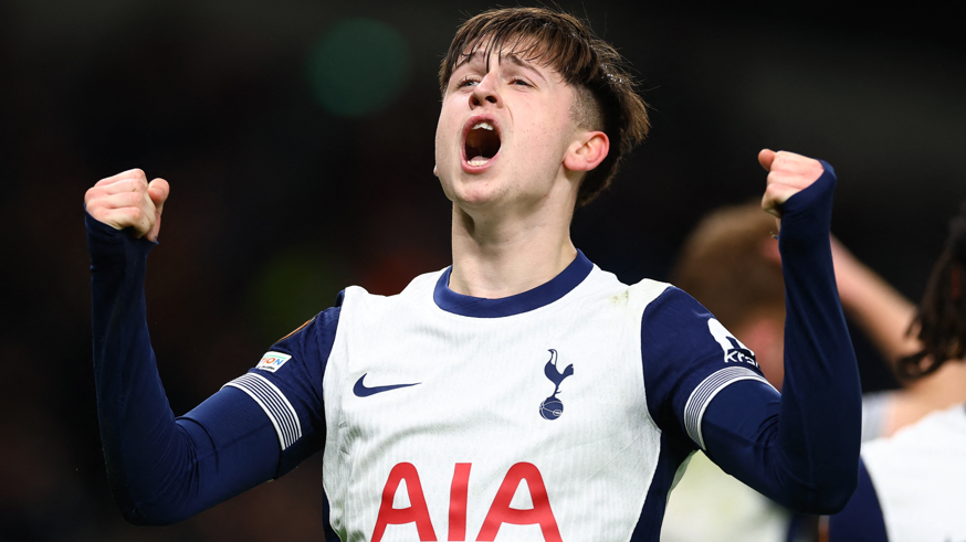 Mikey Moore celebrates scoring for Tottenham against Elfsborg successful  the Europa League