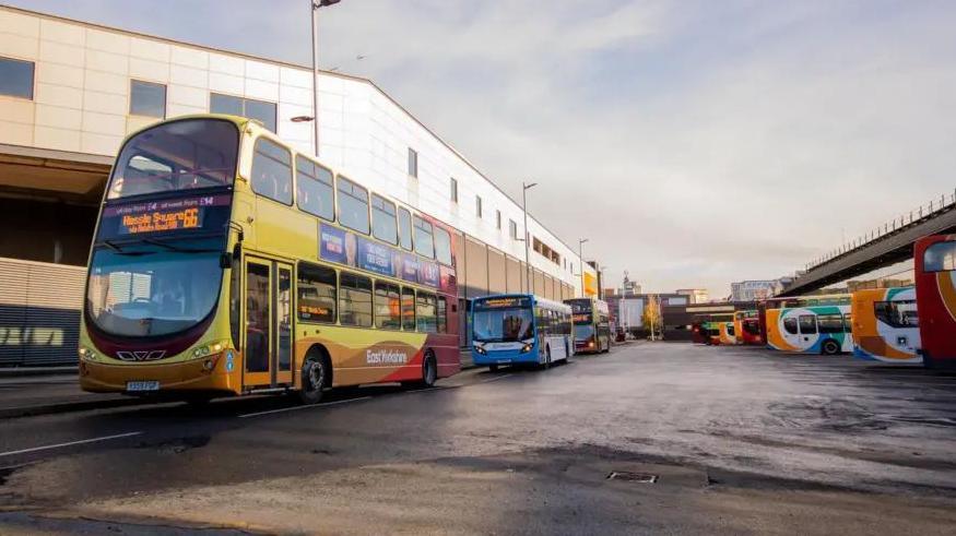 East Yorkshire Buses and Stagecoach buses exit from Hull's Paragon Interchange.