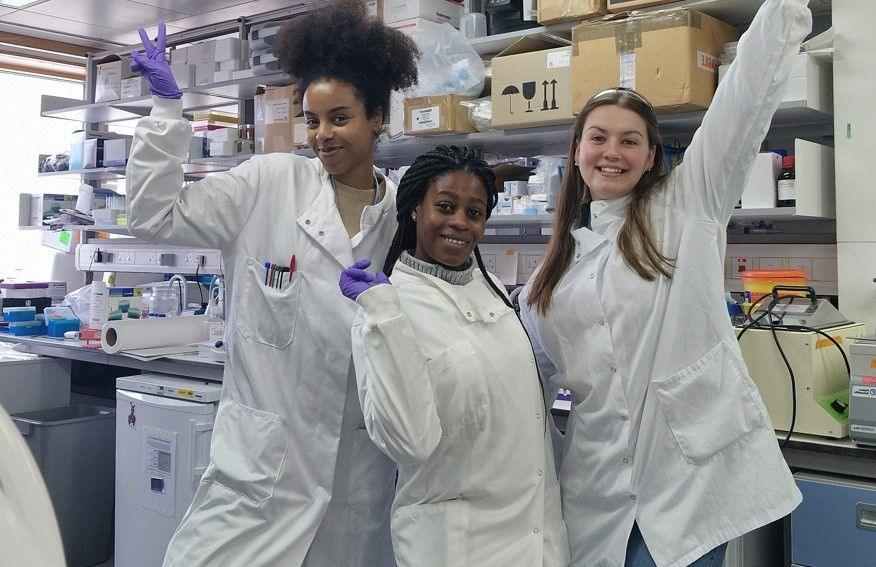 Women in a lab