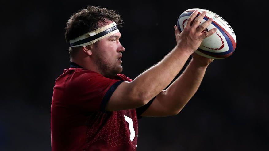 Jamei George prepares to throw a ball into the line-out