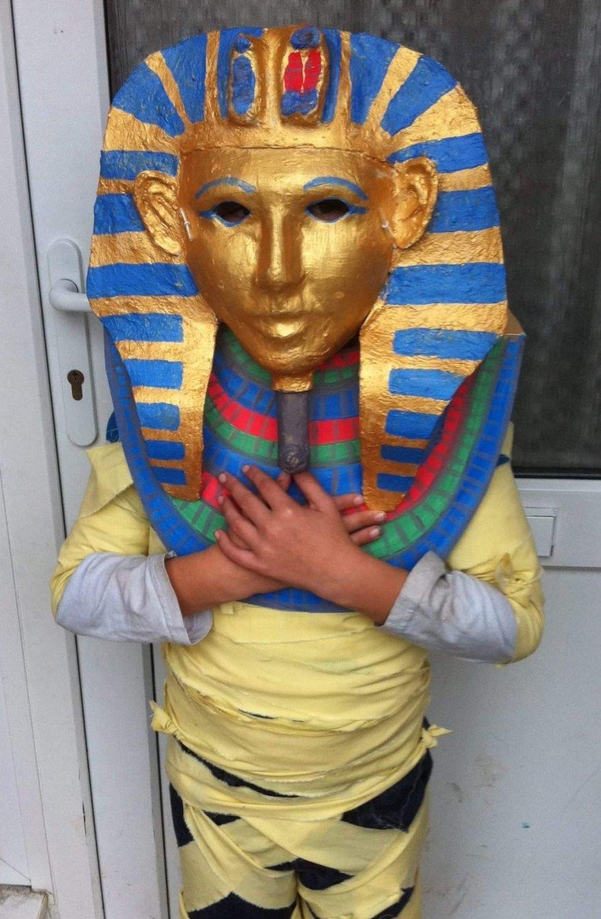 Child in mummy costume