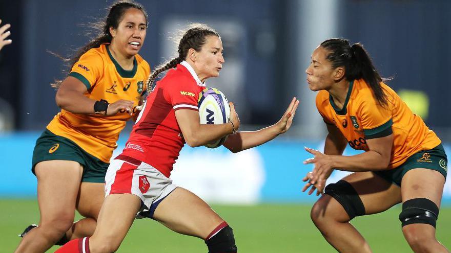 Jasmine Joyce in action for Wales