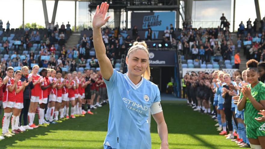 Steph Houghton is given a guard of honour