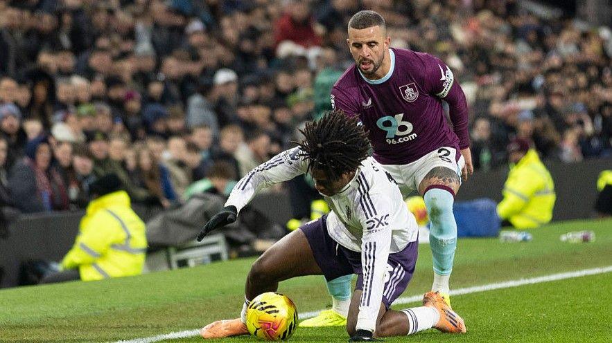 Burnley defender Kyle Walker shadows Manchester United defender Patrick Dorgu