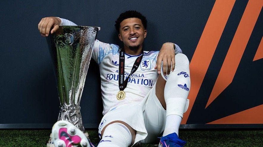 Man Utd: Sancho to depart as retained list is announced - BBC Sport